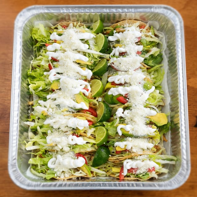 25 Tacos de Pollo Tray.